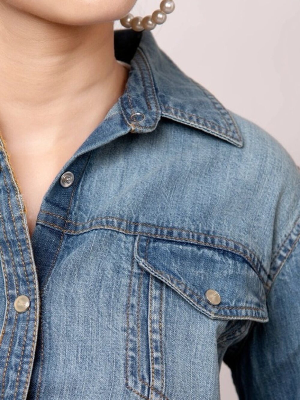 Western Denim Shirt with Hand-Tooled Red Rose Leather Yoke Large - Picture 5 of 6